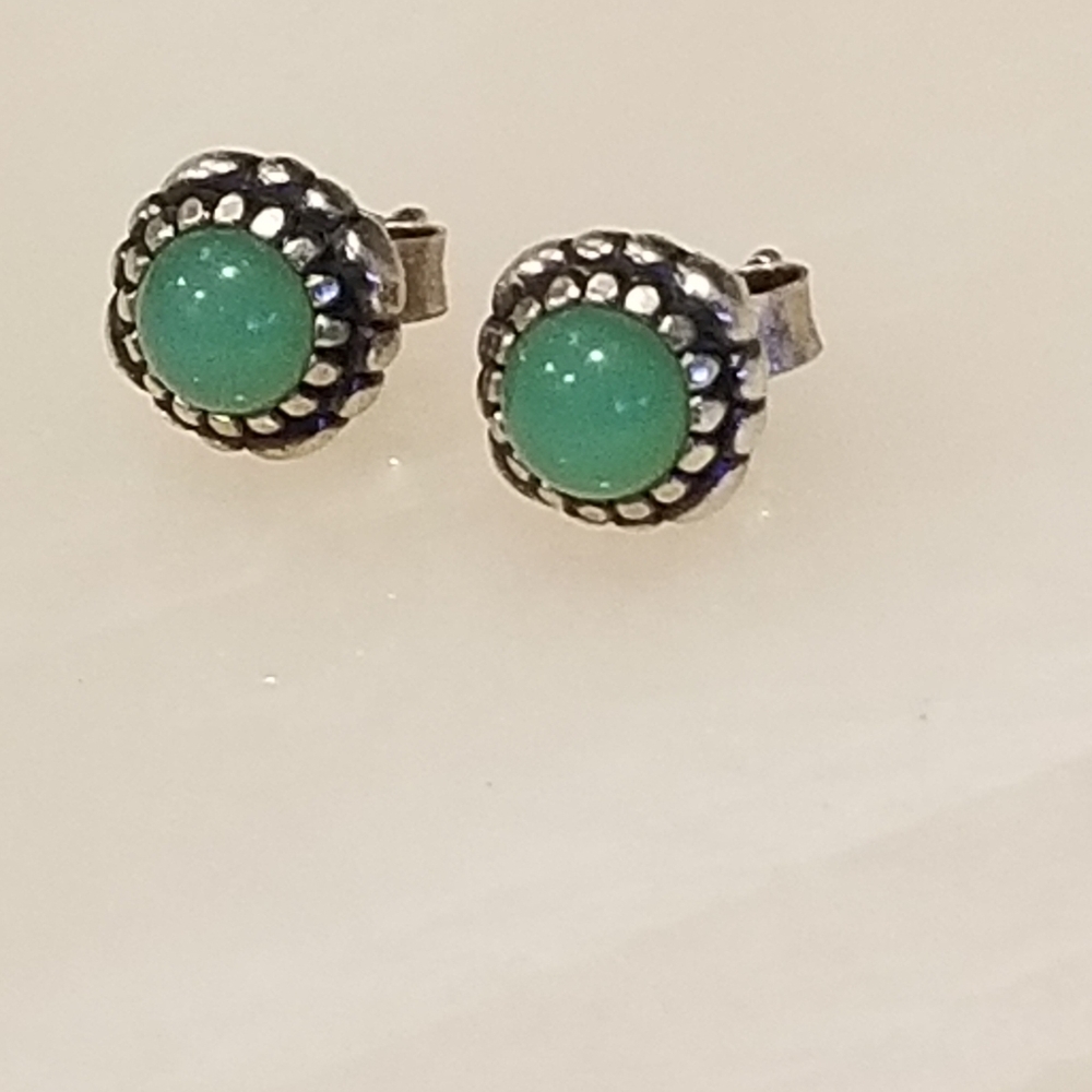 Authentic Pandora Birthday Blooms post earrings, May